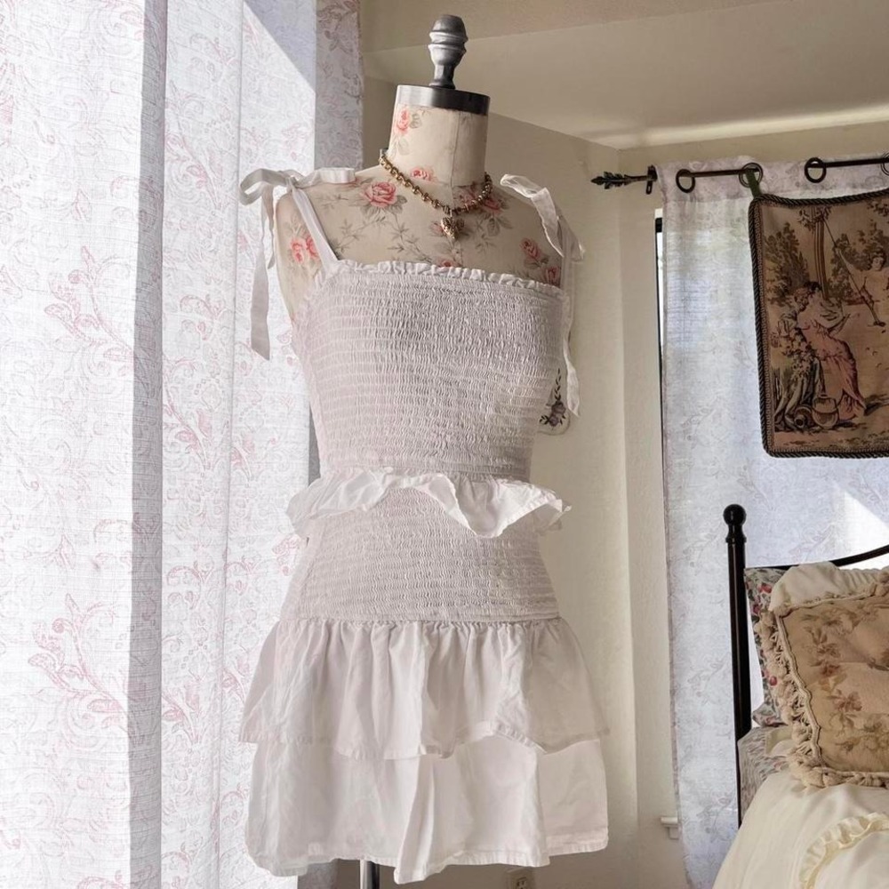 White mini dress‎